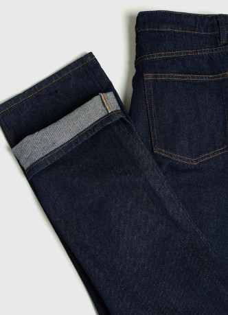 Прямые джинсы с высокой посадкой