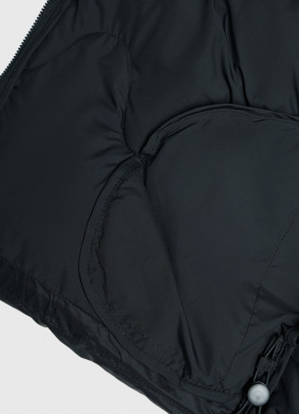 Короткая утеплённая куртка