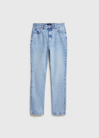 Прямые джинсы со средней посадкой