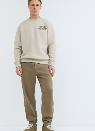 Джоггеры из эластичной ткани