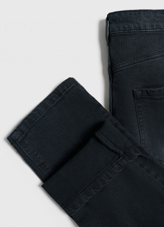 Зауженные джинсы Slim