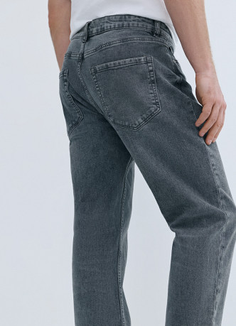 Зауженные джинсы