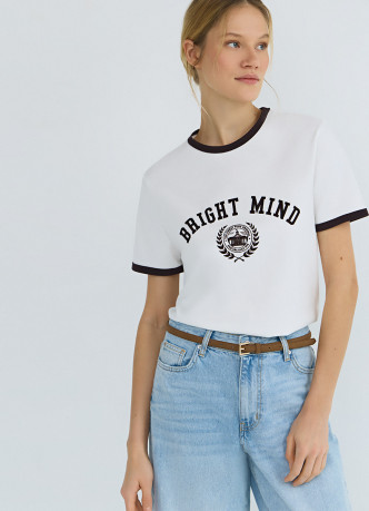 Футболка с контрастной отделкой