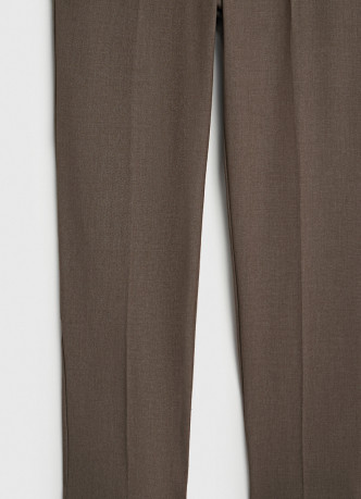 Прямые брюки с эластичным поясом