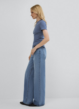 Широкие джинсы с высокой посадкой