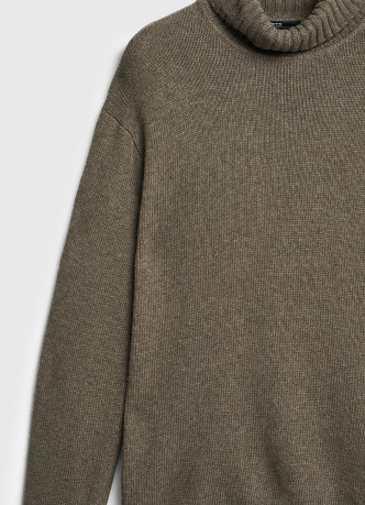 Свитер с содержанием шерсти