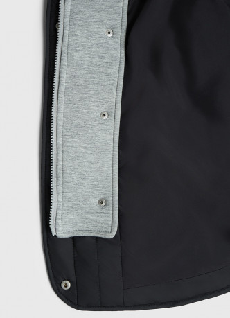 Стёганая куртка с капюшоном