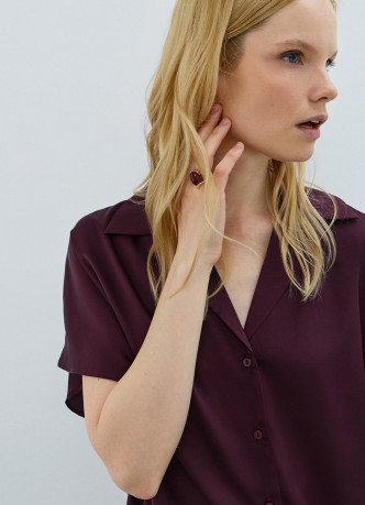 Сатиновая блузка с коротким рукавом