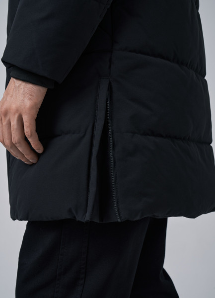 Утеплённая куртка с капюшоном</br></br> - Удлинённый силуэт Comfort fit</br> - Выполнена из водоотталкивающей ткани</br> - Прорезные карманы</br> - Горизонтальная стёжка</br> - Объёмный несъёмный капюшон со стоТолстовка на молнии с капюшоном 32100730299 Черный, размер 54, 56,50, 52,48,58, 60,44, 46, фото 8