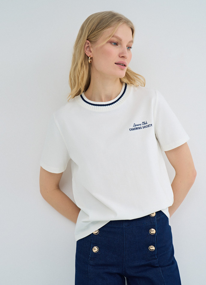 Футболка с вышивкой