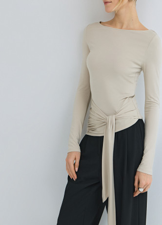 Лонгслив с завязками на поясе