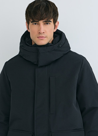 Утеплённая куртка с накладными карманами