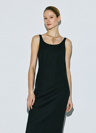 Льняное платье на широких бретелях