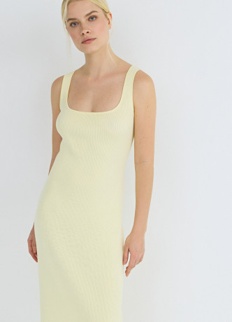 Платье в рубчик