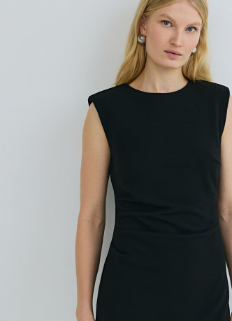 Трикотажное платье со сборками