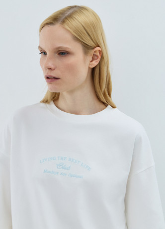 Футболка оверсайз с вышивкой