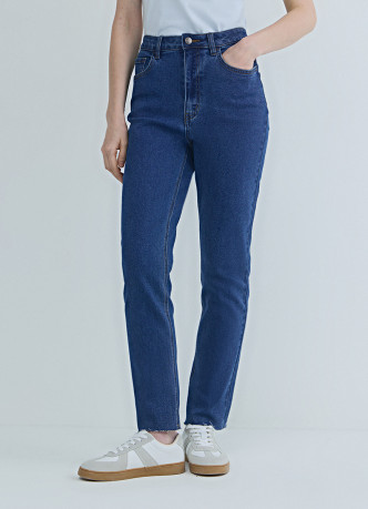 Узкие джинсы с высокой посадкой