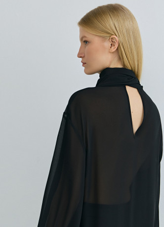 Блузка из шифона с шарфом