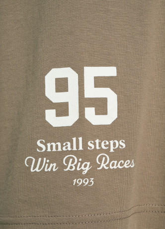 Футболка с принтом