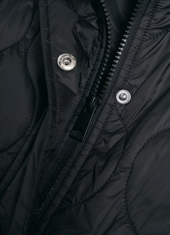 Стёганая утеплённая куртка с воротником-стойкой