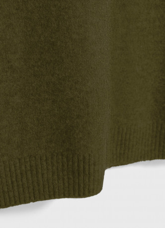 Вязаное платье из пряжи с шерстью