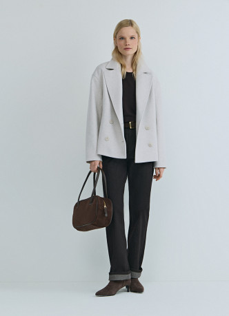 Короткое двубортное пальто