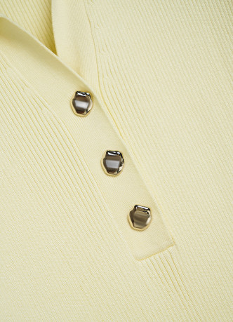 Платье в рубчик с воротником поло