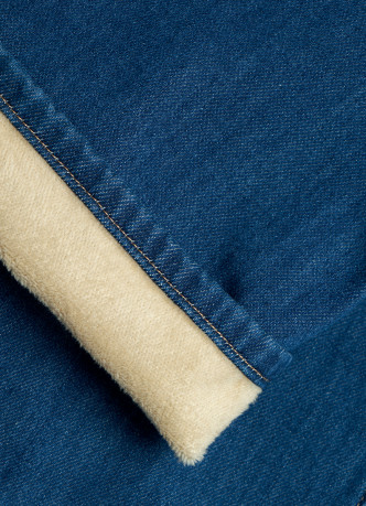 Прямые утеплённые джинсы