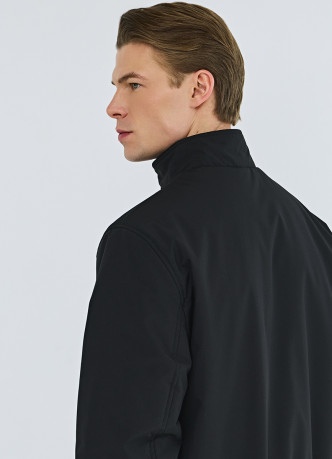 Утеплённая куртка с воротником-стойкой