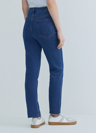 Узкие джинсы с высокой посадкой