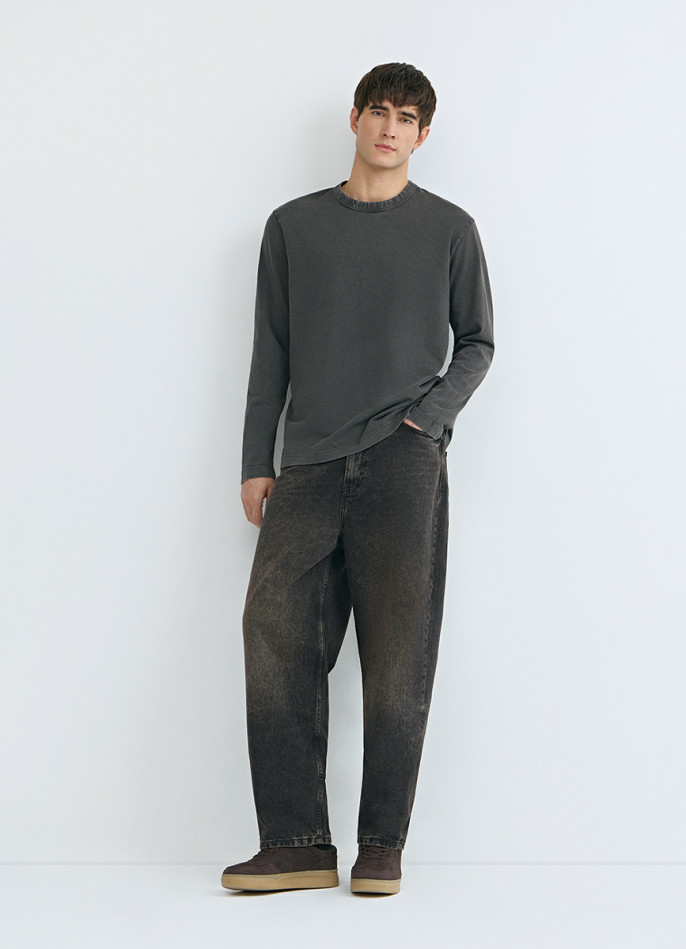 Базовый лонгслив из плотного хлопка