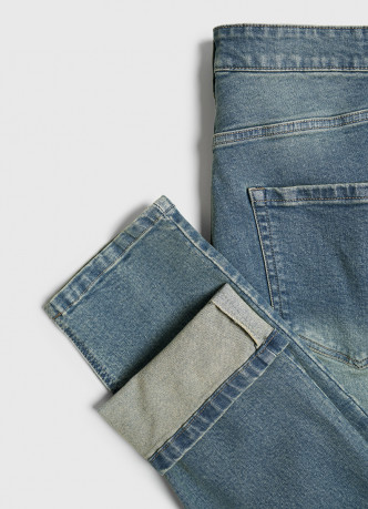 Зауженные джинсы Slim