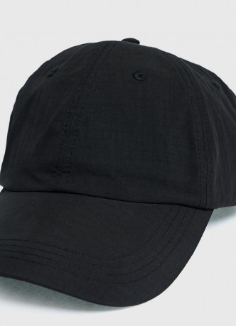 Бейсболка из прочной ткани