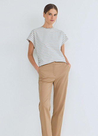 Зауженные прямые брюки