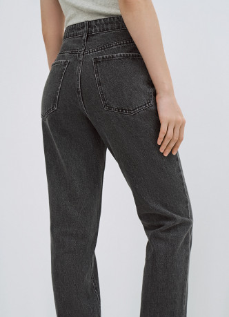 Прямые джинсы с высокой посадкой