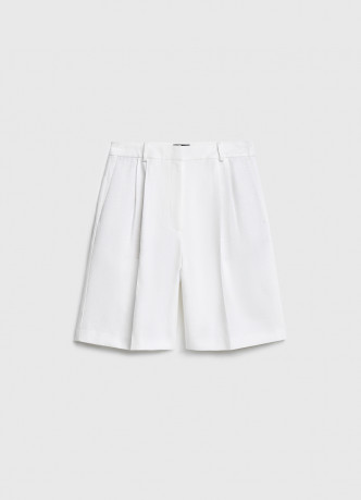 Шорты-бермуды со складками