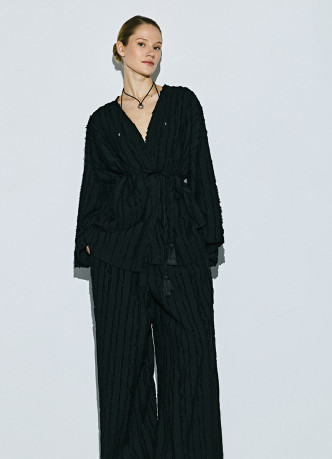 Широкие брюки на эластичном поясе