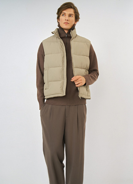 Стёганый утеплённый жилет с воротником-стойкой Бежевый 3999₽