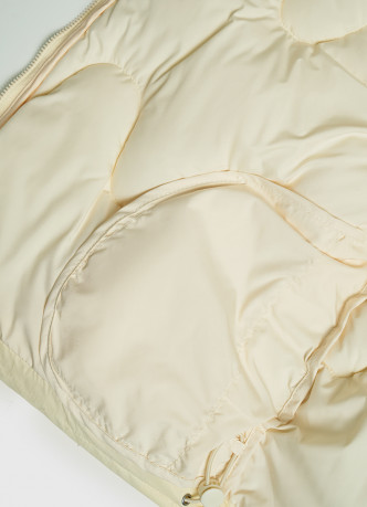 Короткая утеплённая куртка