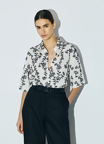 Рубашка с вышивкой