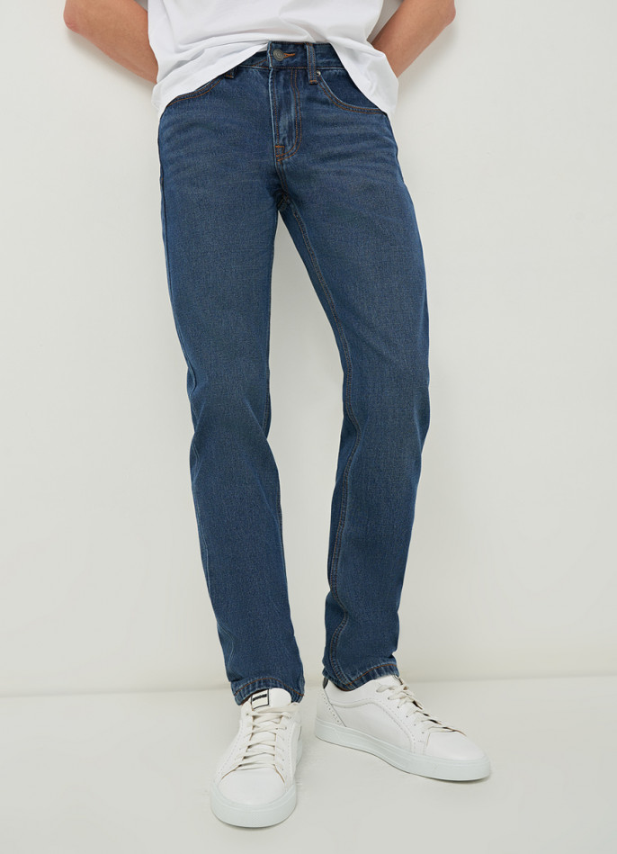 Зауженные джинсы