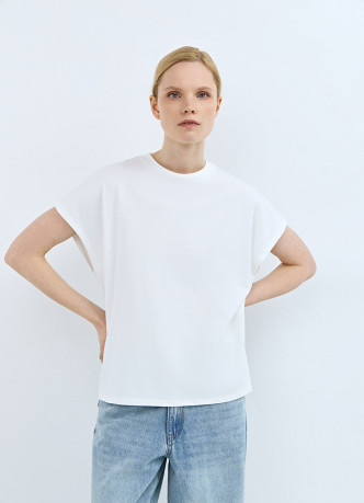 Футболка с бесшовным рукавом