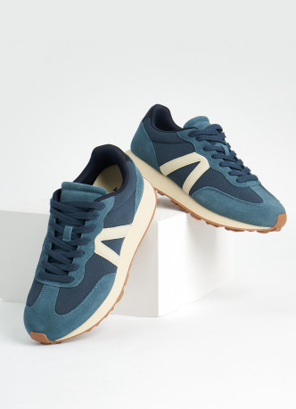 Кроссовки с натуральной замшей