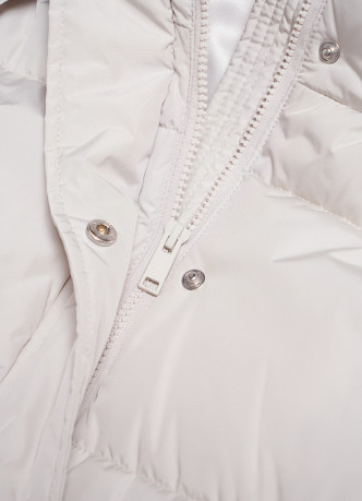 Жилетка с капюшоном