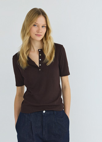 Футболка с вырезом "Хенли"