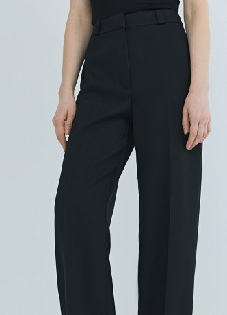Прямые брюки с эластичным поясом