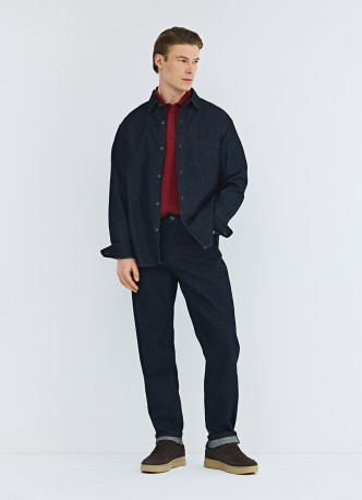 Джинсовая рубашка на пуговицах