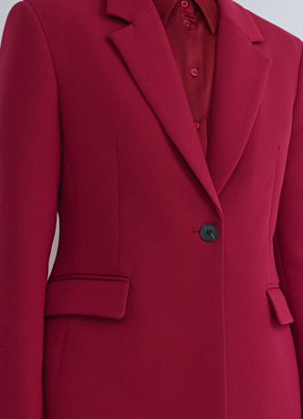 Однобортный приталенный жакет