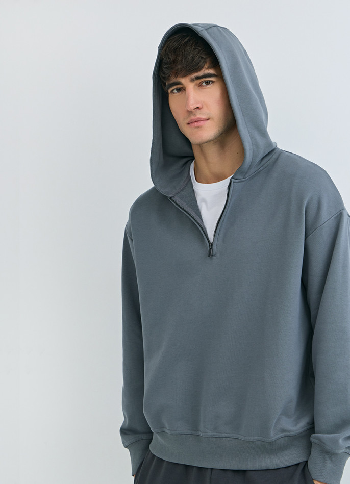 Толстовка на молнии с капюшоном