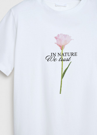 Футболка с цветочным принтом